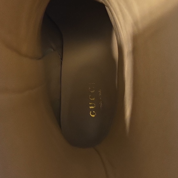 Authentic Gucci Ivory Leather Heeled Boots with Gold Detail - Size 39 Euro! (8) - Picture 7 of 8